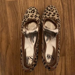 Sofft Leopard print pumps size 11